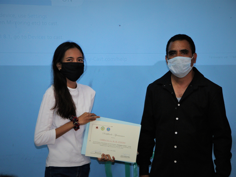 APFTL distribui Sertifikadu ba foinsae 15 hafoin remata formasaun Edukasaun Sivika